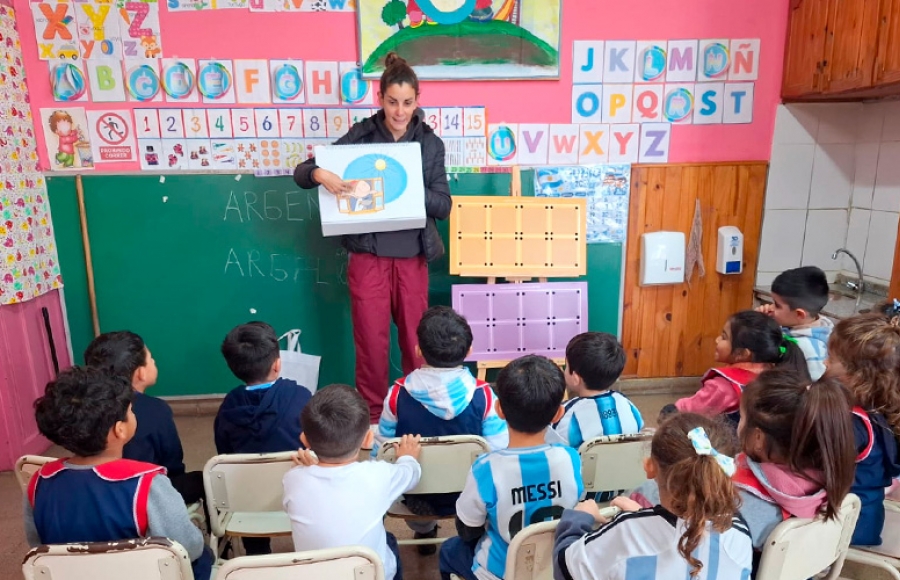 TALLER DE SALUD BUCAL Y ALIMENTACIÓN SALUDABLE EN INSTITUCIONES EDUCATIVAS