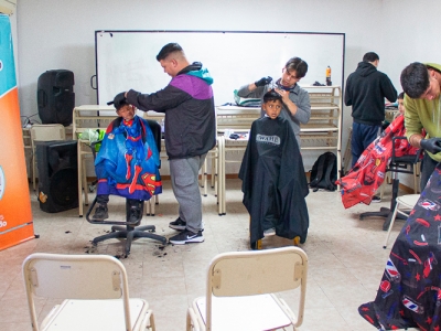 JORNADA SOLIDARIA – “UN CORTE, UNA SONRISA”