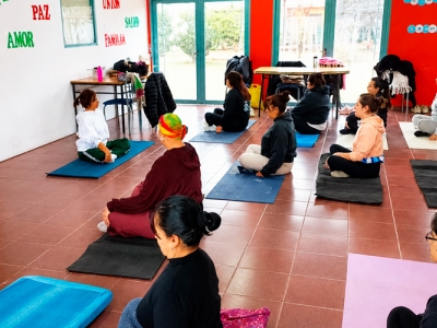 JORNADA DE YOGA EN SALAS CUNA
